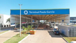 Idosa é agredida por passageiras dentro de ônibus lotado em Goiânia