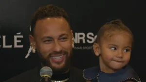 Neymar critica imprensa e alerta: "Vai acabar adoecendo jogadores"