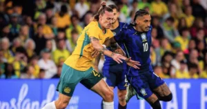 Brasil vence Austrália de virada por 4 a 2