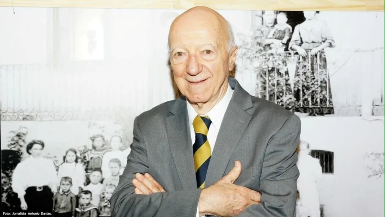 Morre Cláudio Carsughi, jornalista esportivo, aos 93 anos