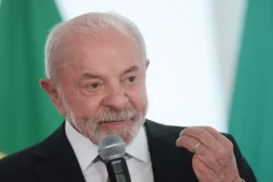 Lula fala sobre crise no STF e cita 5 ministros