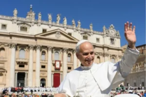 Cirurgia do papa Leão XIV é concluída com sucesso