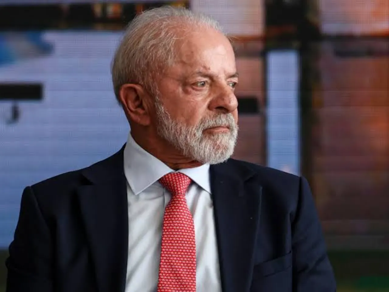 Lula é reeleito presidente com mais de 63 milhões de votos